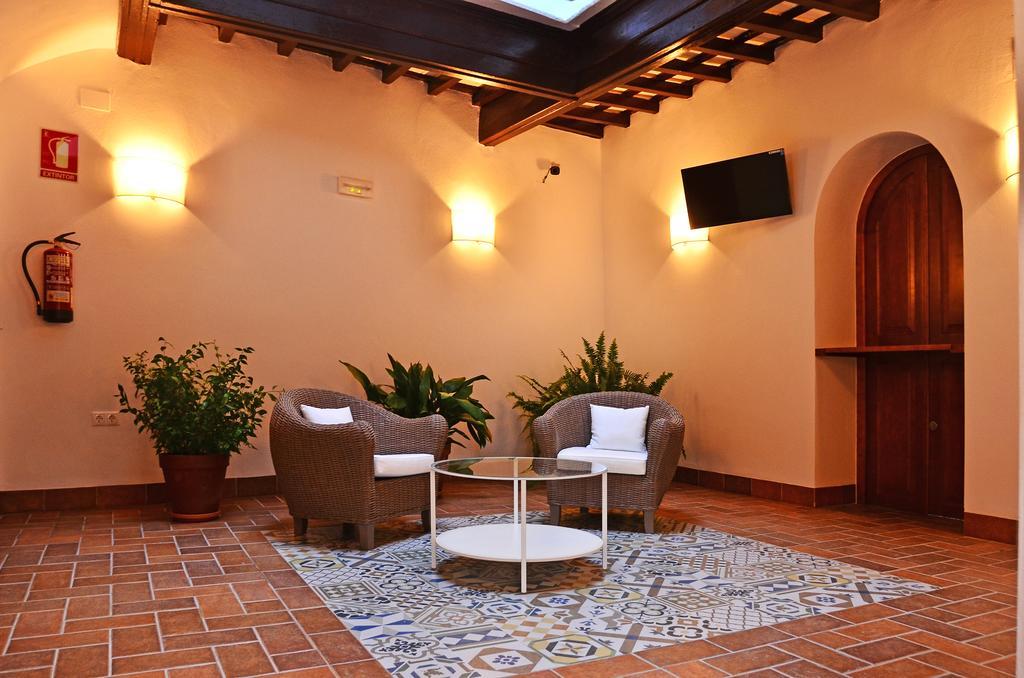 Hostal La Fonda كونيل ذي لا فرونتيرا المظهر الخارجي الصورة